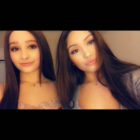 Meet your Posher, Jenavee - Picture 1 of 1